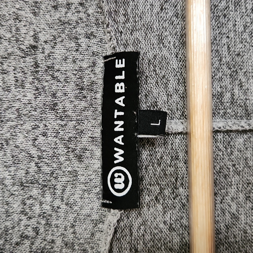 Cardigan - Picture 2 of 4